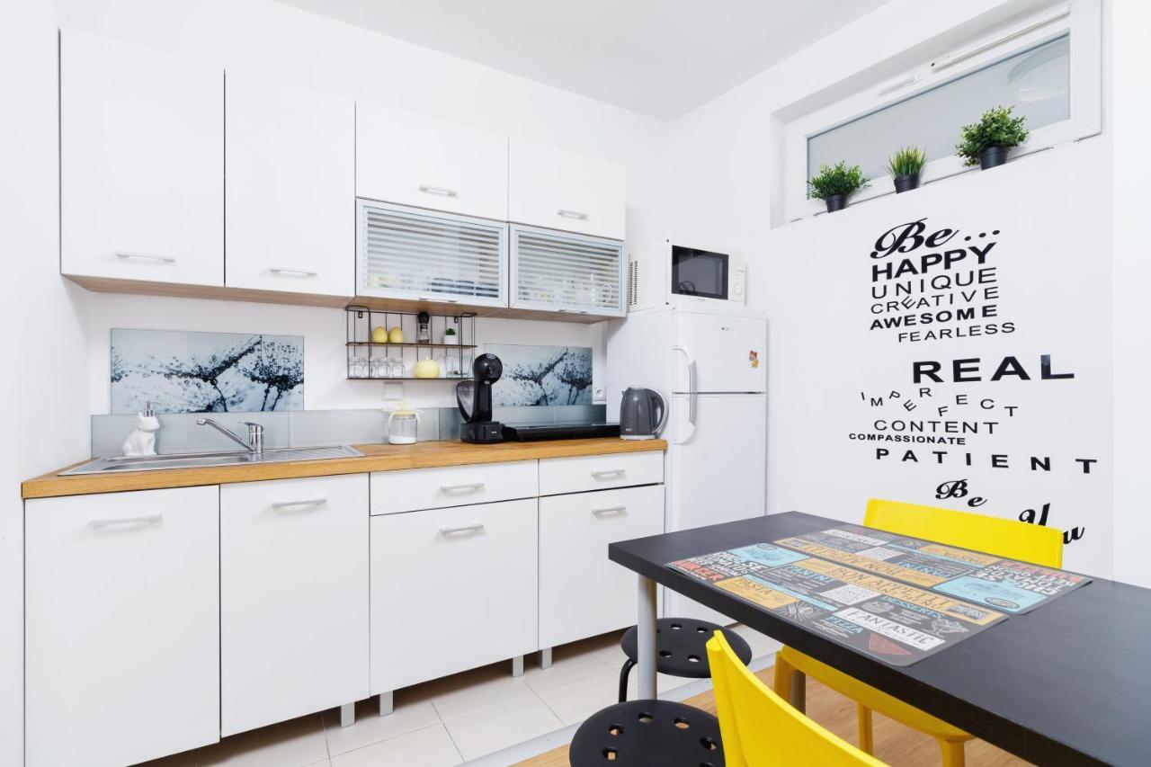 Studio Pradnik Bialy Krakow By Renters Apartment Bagian luar foto
